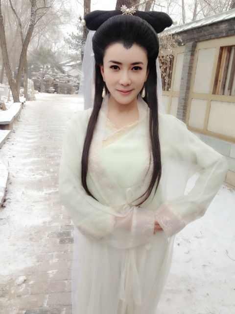 龚玥菲饰演潘金莲人气爆增爆乳家居装自称无尺