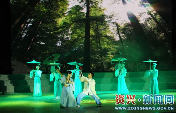 太极古典舞:墨舞东江图片
