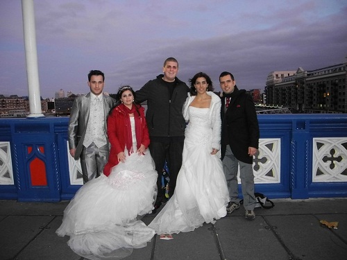 卡朋特在英国遇到的两对新人