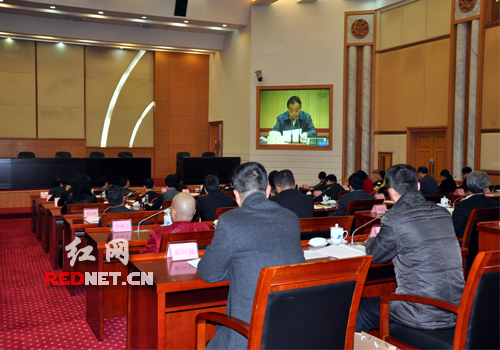 2月28日，湖南省人大常委会组织新任在湘十二届全国人大代表集中培训，学习党的十八大精神、宪法和有关法律。