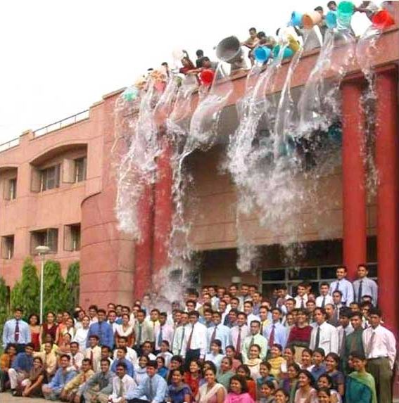 各国大学毕业照大pk+还是日本大学生最开放(组