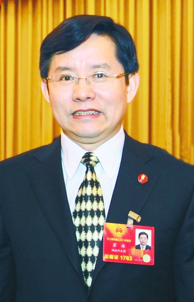 全国人大代表瞿海建议加快推进承接产业转移