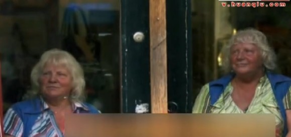 [视频]荷兰最老双胞胎妓女因体力不支宣布退休
