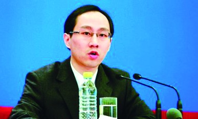 [视频]总理翻译80后小伙引关注 大学没毕业就