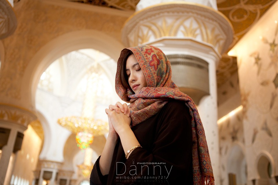 中国的<em>女人</em>穿着旗袍