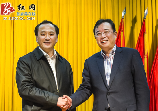 比利时女市长办公室偷情图片