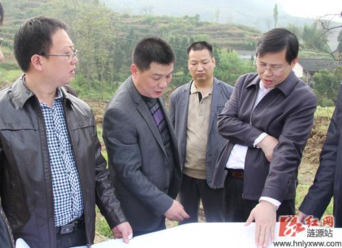 曾益民深入涟源市桥头河镇,伏口镇调研