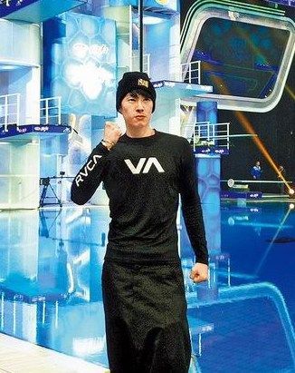 熊倪赞明星跳水表现超想象 吴建豪进步快