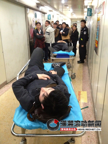 电动车主躲避交警掉头就跑 撞伤拦车协警[图]