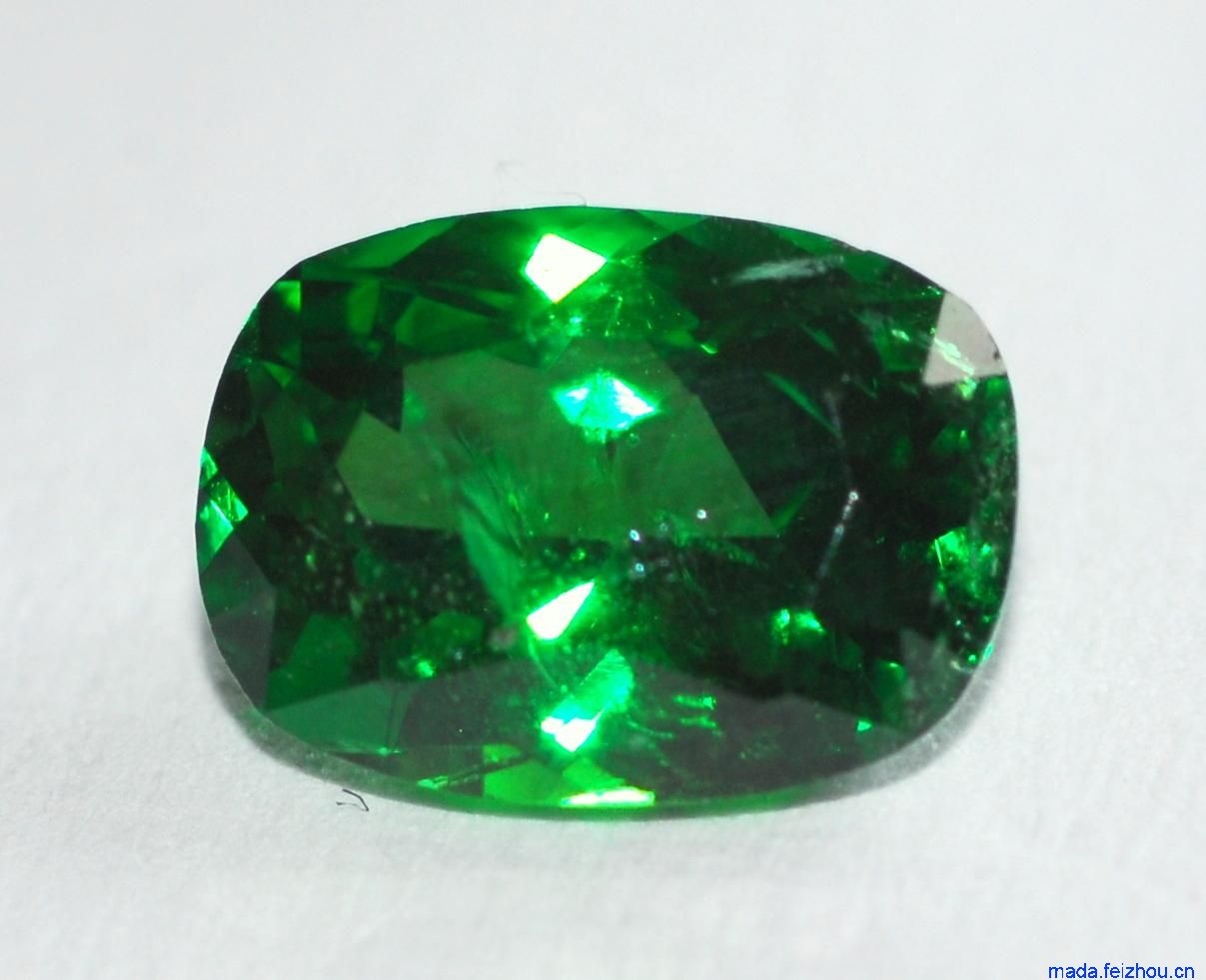 翠榴石(Demantoid)--钙铁榴石