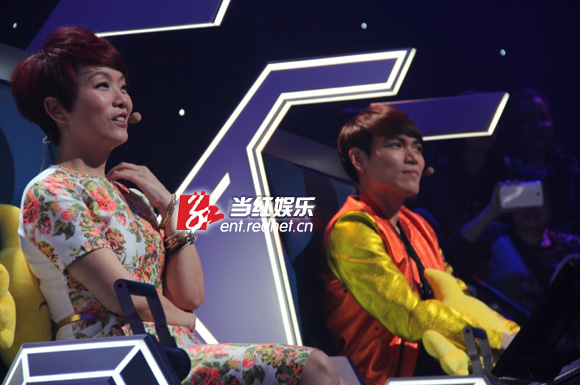 陈明杨宗纬 投入观看