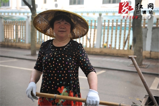 【最美岳塘人】陈顺泉大妈:内在美+外在美=最美