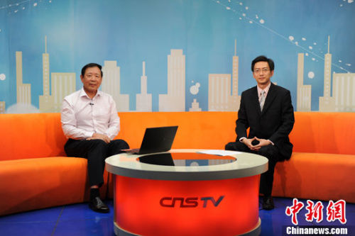 2013年5月14日,中国战略文化促进会常务副会长兼秘书长罗援少将做客中新网《新闻大家谈》,解读近期中日关系。中新网记者 张龙云 摄