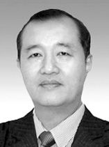 李伟。