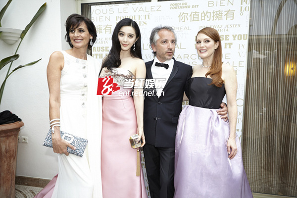 范冰冰与伊娜·德拉弗拉桑热 朱丽安· 摩尔等