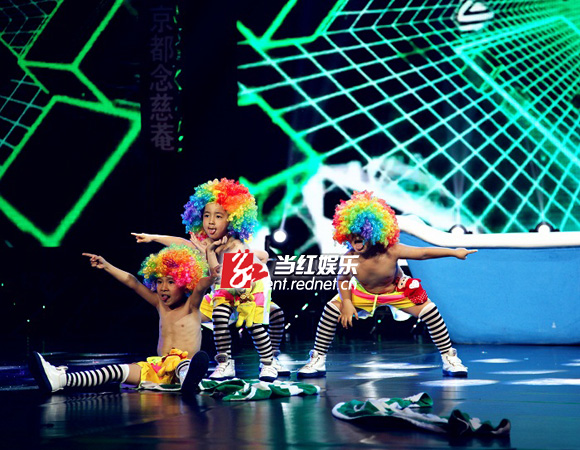 哈哈组合欢乐洗澡舞