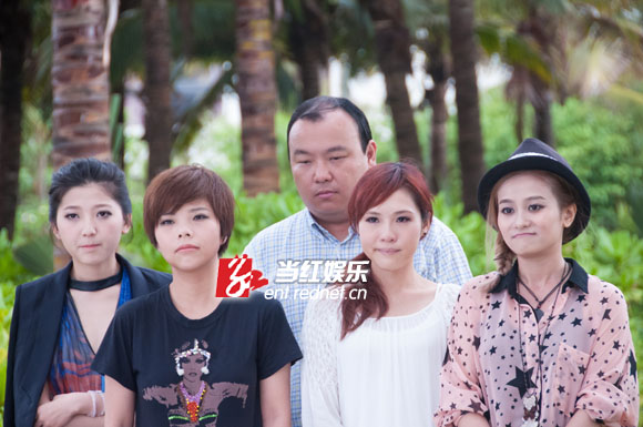 临时被召回组成的墨绿森林组合