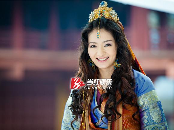 麦迪娜笑容甜美