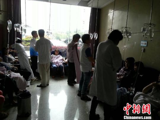 宁波一企业80余名职工及家属出现不适入院治疗。