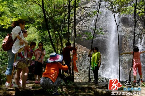 武陵源核心景区迎来中小学生“免费开放年”