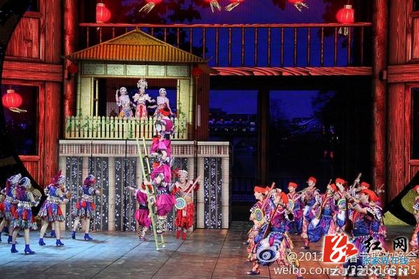 张家界《追爱》登录央视春晚上榜2012年度湖南十大文化事件