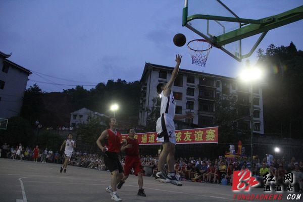 湘桂两省(区)边界开展文化体育活动