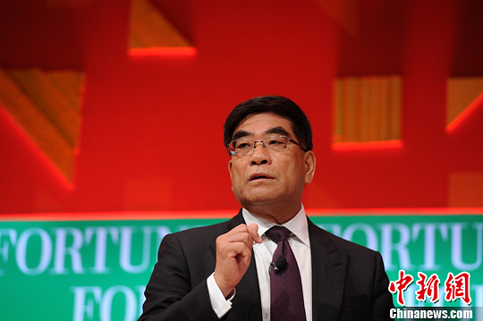 6月7日，中石化董事长傅成玉在2013成都财富全球论坛上发言。中新社发 张浪 摄