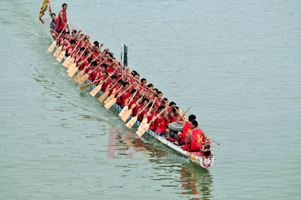 浏阳河东屯渡龙舟赛 资料图