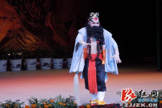 武陵山区首届“天门狐仙”杯戏曲音乐艺术节举行