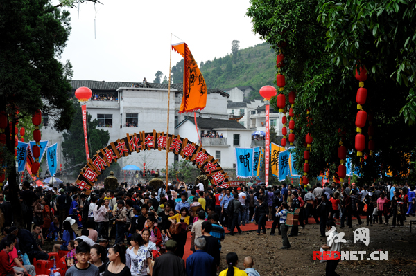 永顺县芙蓉镇景区推出全国中小学生免费游套餐