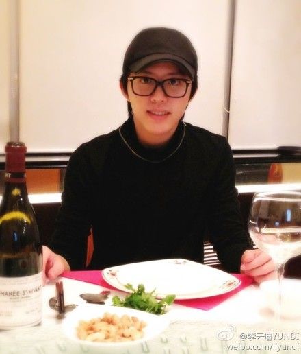 13年2月14日,李云迪晒情人节晚餐