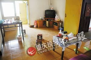 重庆一司机开车时脑出血 停车昏迷前向乘客道歉