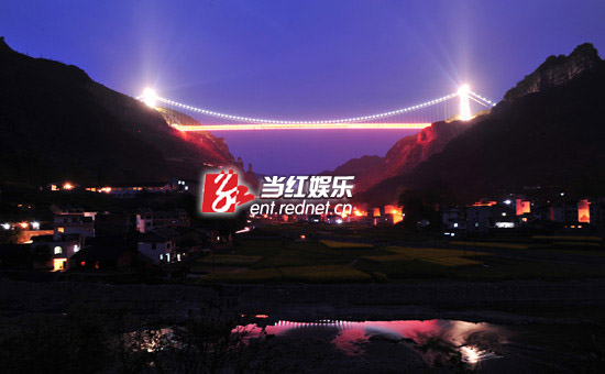 矮寨大桥夜景
