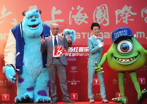 徐峥何炅齐亮相