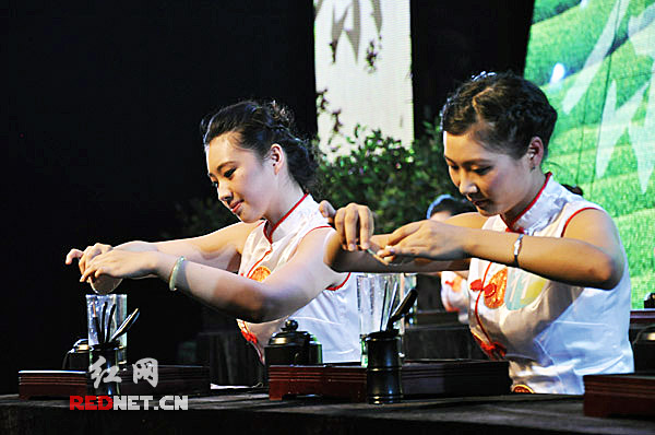 绿茶表演.