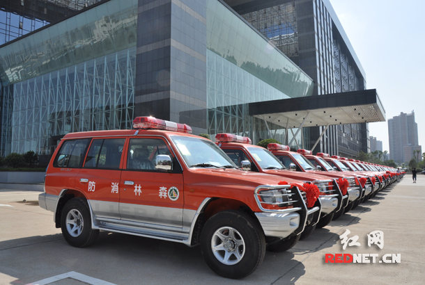 我国林业物资总公司已经连续15年在长丰集团订购猎豹汽车作为森林消防车，采购总量累计达到2500辆左右。