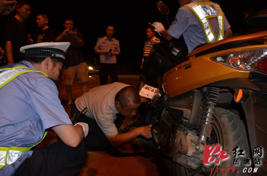 湘潭岳塘交警大队重拳出击 江滨路飙车族歇菜