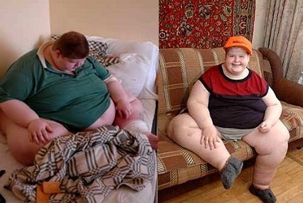 13岁男孩体重超180公斤成“全俄第一胖”（图）