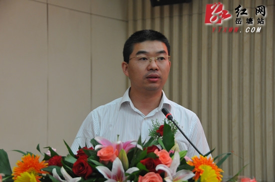 岳塘经开区与五江集团签订合作框架协议