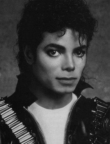 迈克尔杰克逊被曝15年性侵24男童2亿封口