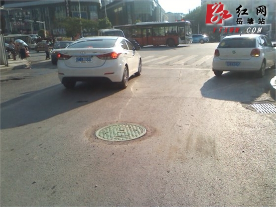 湘潭板马路上一下水道井盖损坏 市民盼修复》后续:己更换新的井盖