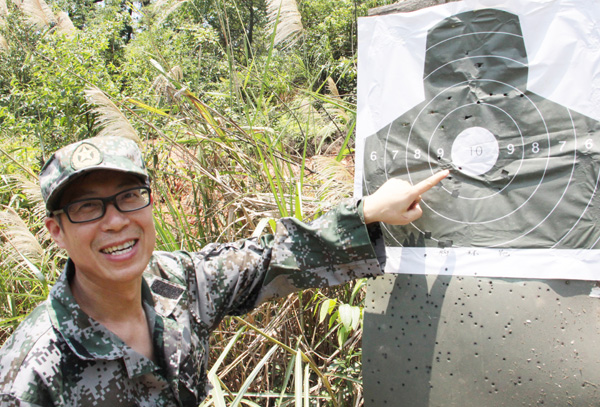 担任征兵义务宣传员 湖南卫视主持人李兵的军