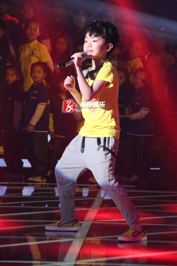 《新声代》小王菲核武器周日对战