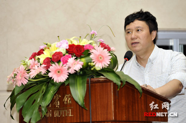 湖南省艺术收藏家协会主席周艺文：“保护和传承湖湘文化，是每一位收藏家和收藏爱好者的历史使命。”