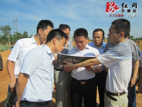 王永红带队调研江滨农贸市场等地
