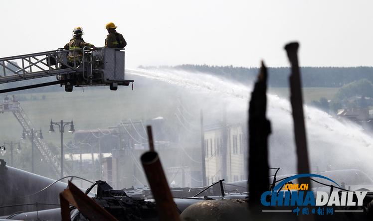 加拿大油罐车出轨爆炸五死数十伤 总理赶赴现场