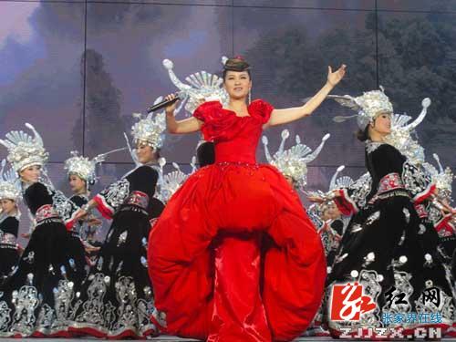 湘女雷佳将助阵2013张家界国际乡村音乐周