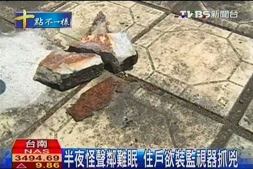 台南老公寓半夜传出敲打声 居民不堪其扰互质疑