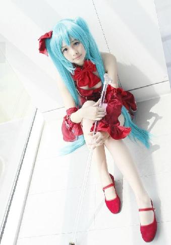 <em>初中生</em>萌妹子COS女神 <em>丝袜</em>美腿抢眼(图)_教育