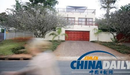 泰国女子南非卖淫被抓检方请不起翻译只好撤诉[1]-